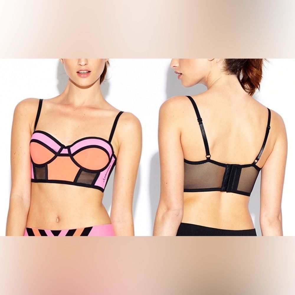 BALANCED TECH COLOUR BLOCKED SWIM TOP/sport bra. Sz MED. BNWOT